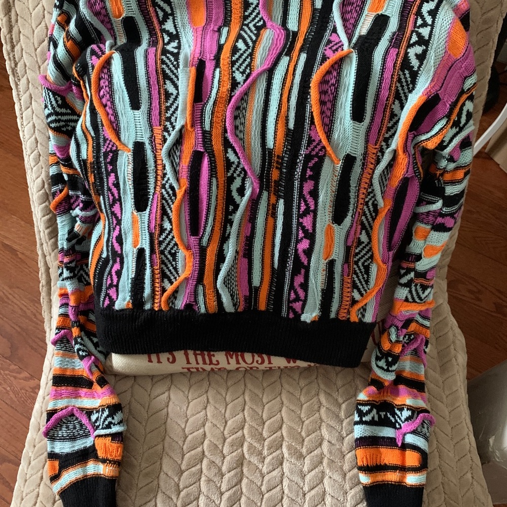 Sweater - Picture 2 of 5